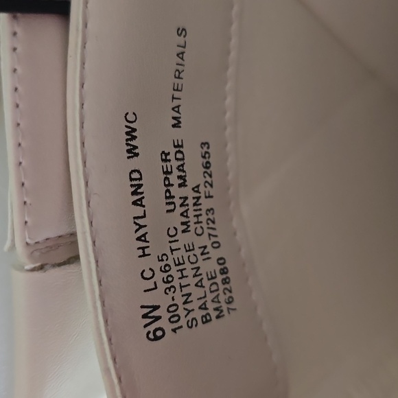 LIZ CLAIBORNE WOMEN'S CREAM HIGH ZIP WIDE WIDTH & WIDE CALF BOOTS SIZE 6 WIDE - Picture 5 of 14